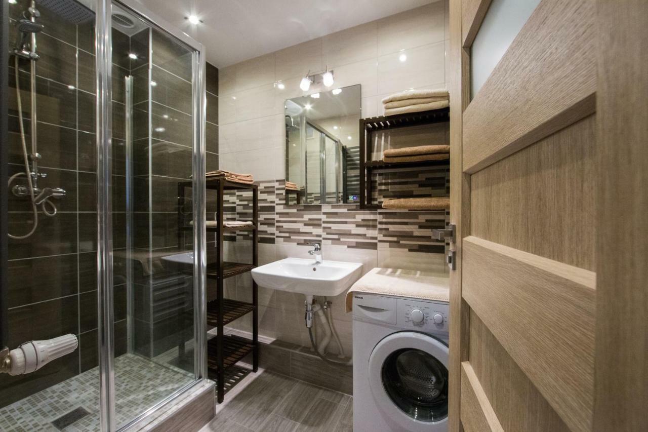 Uno 6 Apartment กดัญสก์ ภายนอก รูปภาพ